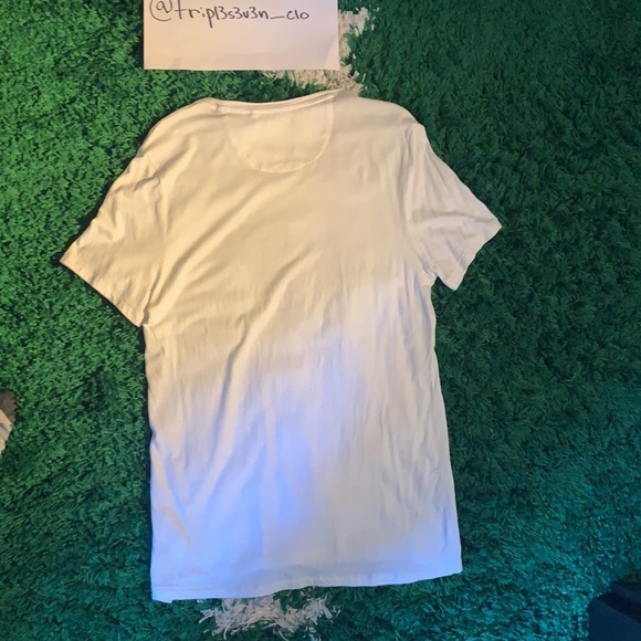 GUESS Jeans Triangle Graphic Tee - Picture 4 of 5